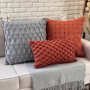 Cores e sofisticação: dicas para usar a capa de almofada terracota